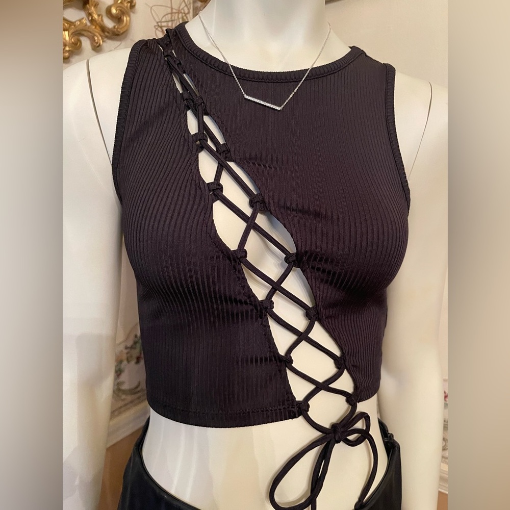 Lacing-detail cut-out top.